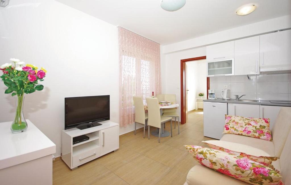 Apartment Mila Brela