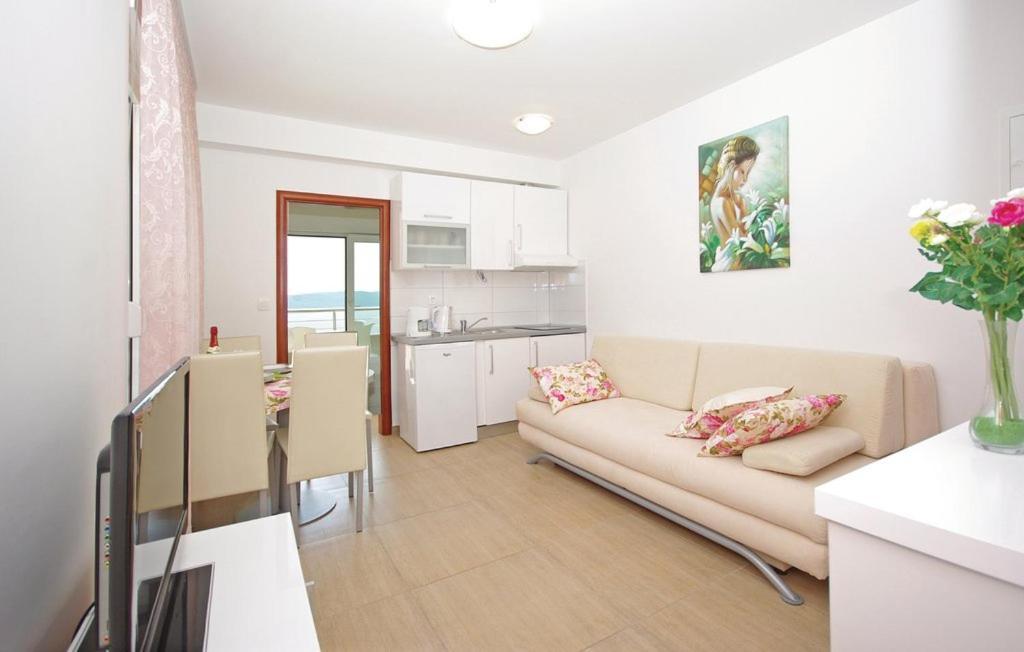 Apartment Mila *
